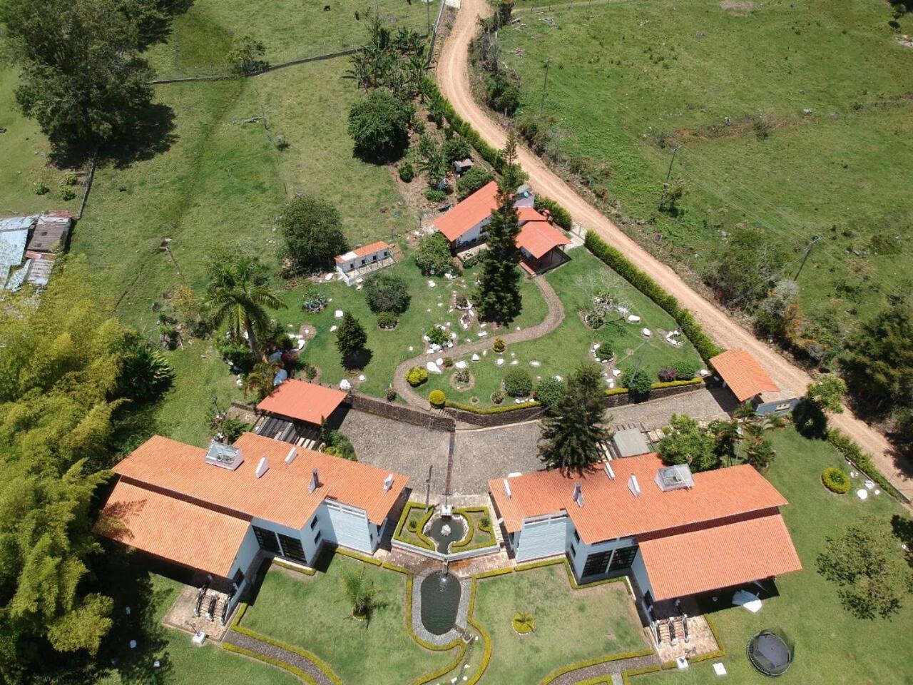 Hotel Maca Lago Calima Exterior foto