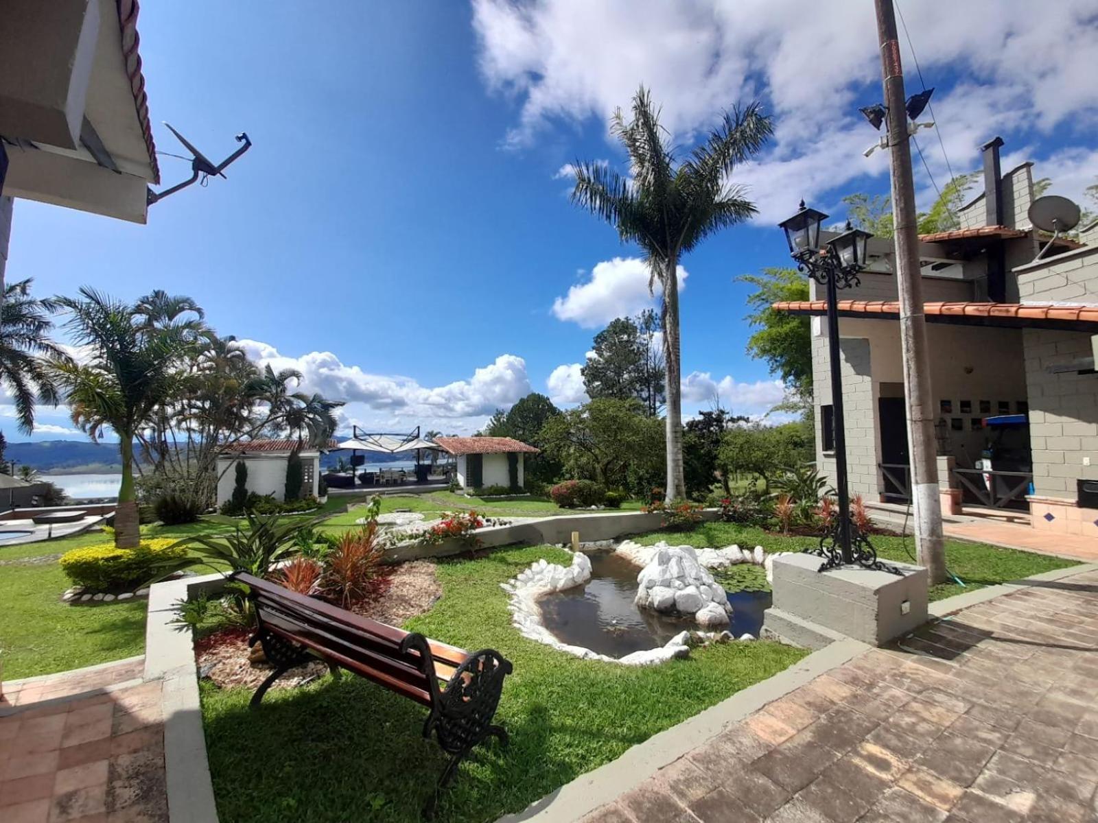 Hotel Maca Lago Calima Exterior foto
